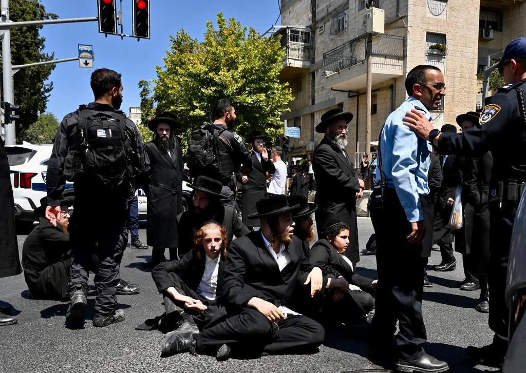 צילום: נדב אבס הפגנות החרדים בירושלים נגד ביזוי המת