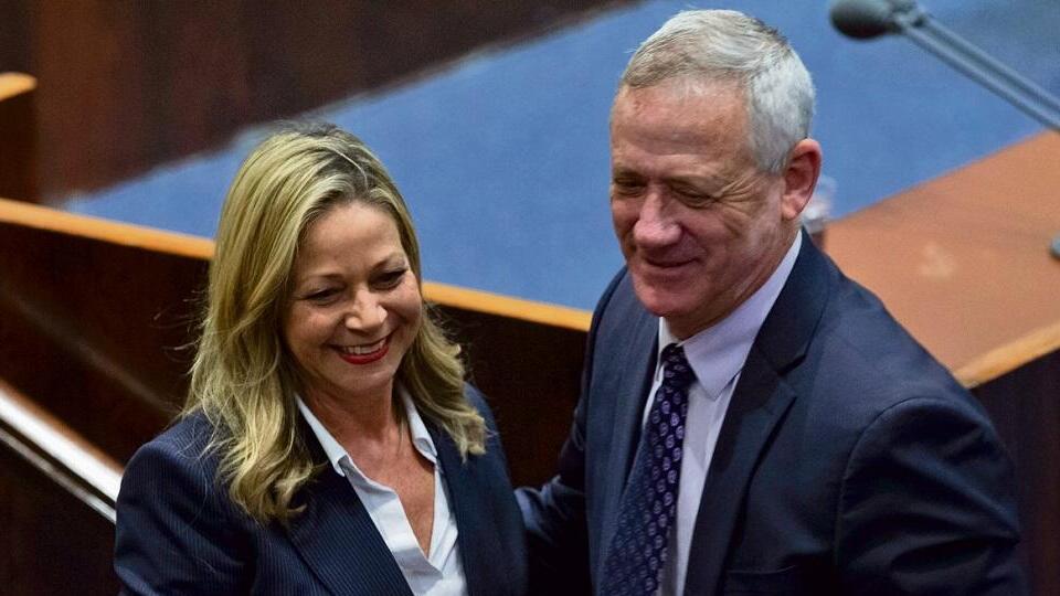 ''היום הוא מבין יותר את המשבר''. מיקי חיימוביץ' ובני גנץ (צילום: עמית שאבי) מיקי חיימוביץ' ובני גנץ
