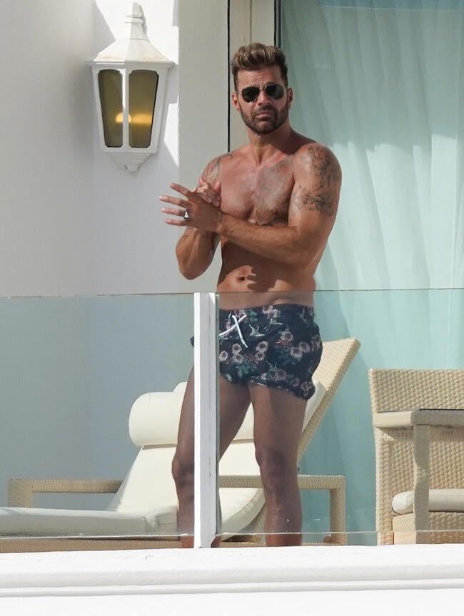 מה עם קרם הגנה, נשמה? (צילום: spalshnews) מה עם קרם הגנה, נשמה?