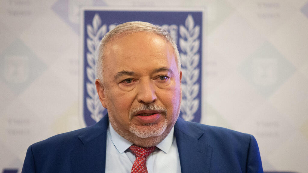 "עולי ברית המועצות הם הראשונים שבהם פגע כשר האוצר". ליברמן (צילום: אלכס קולומויסקי) אביגדור ליברמן