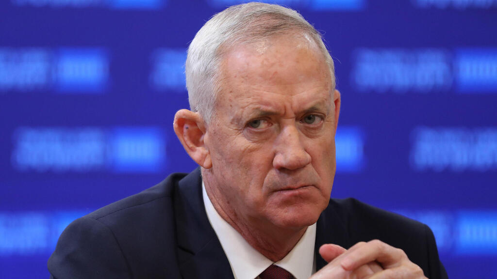 "היחיד שמדבר עם כולם וכולם מדברים איתו". גנץ (צילום: EPA) בני גנץ