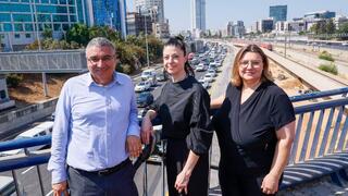 שרת התחבורה מרב מיכאלי, מנכ"לית המשרד מיכל פרנק ועוזי לוין מנתיבי אילון
