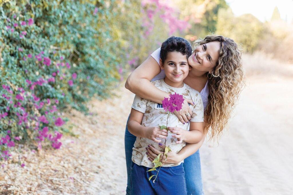 רויטל ואביחי קזולה. מוכנים לקרב (צילום: עינב הרמתי ניסים) רויטל גרינברג-קזולה ובנה אביחי