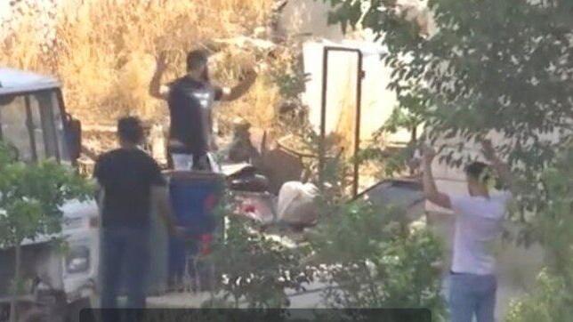 תיעוד: המבוקשים הסגירו את עצמם המבוקשים הסגירו את עצמם לצה"ל