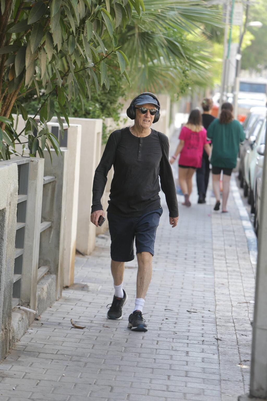 פפראצי מוני מושונוב