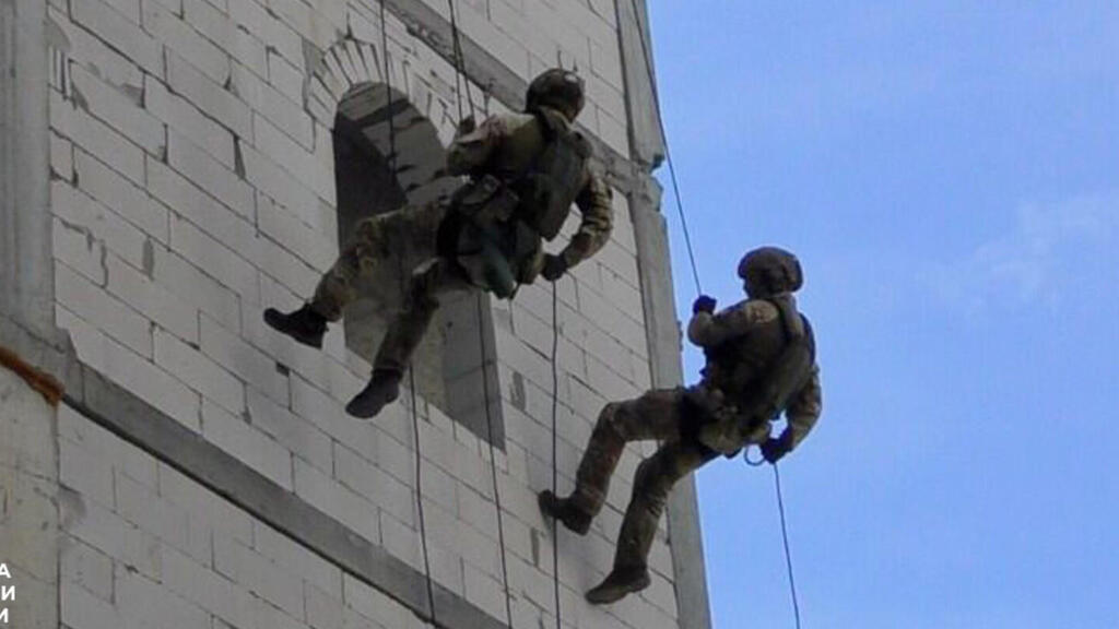 Ukrainian special forces train for rescue operations in Uman (Photo: Security Service of Ukraine) הכוחות המיוחדים האוקראיניים מדמים שחרור חטופים