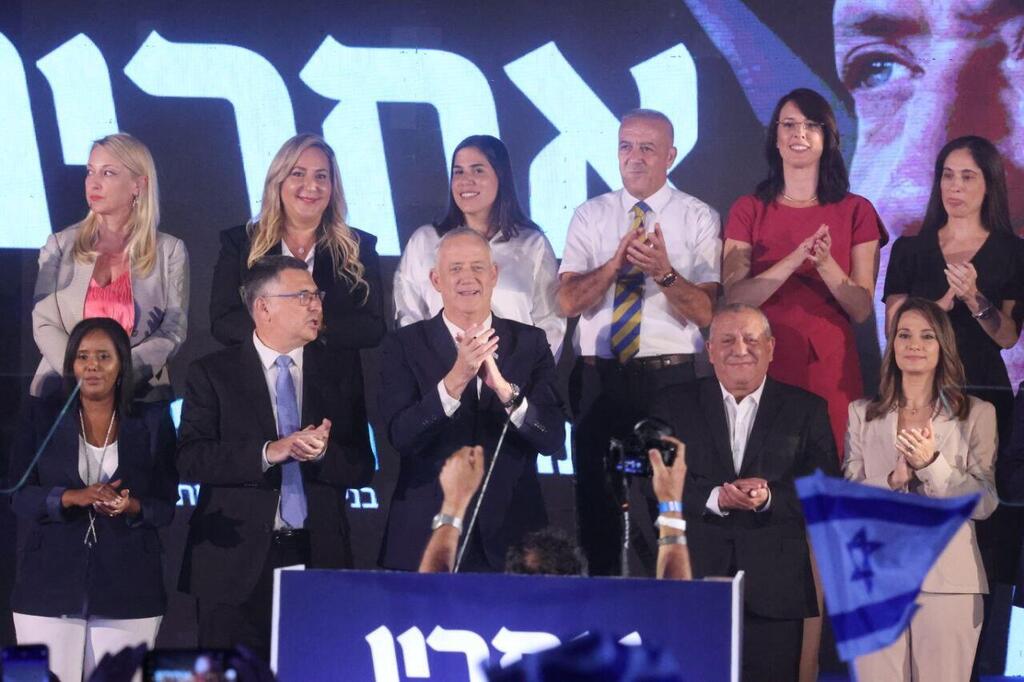 גנץ, סער, איזנקוט וחברי המחנה הממלכתי (צילום: מוטי קמחי) המחנה הממלכתי השקת הקמפיין