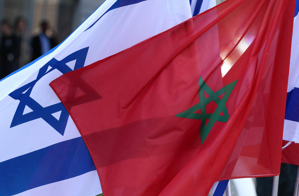 דגלי ישראל ומרוקו בקריה בתל אביב