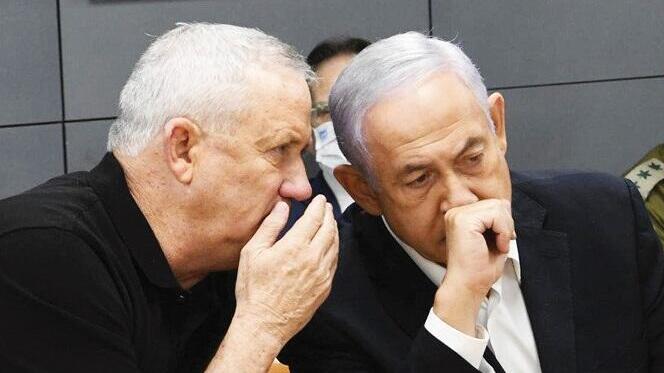 "ברגע שהוא מעל באמון שלנו - נגמר הסיפור". נתניהו וגנץ (צילום: עמוס בן גרשום, לע"מ) בני גנץ ובנימין נתניהו