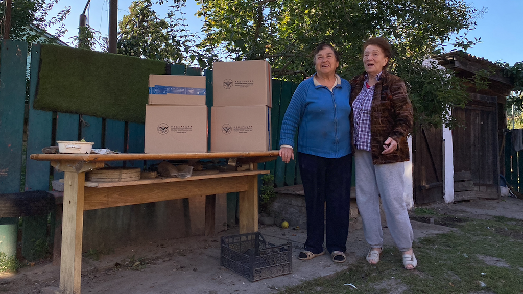 Evgenia Yakolevna, right, with her long-time non-Jewish friend, Masha. They each receive aid from the Federation of Jewish Communities of Ukraine at Yakolevna’s request 