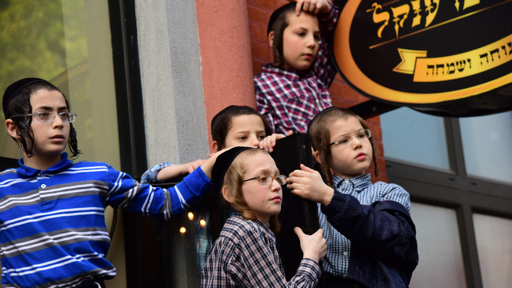 Hasidic yeshiva students in Williamsburg, Brooklyn 