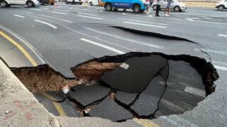 בולען שנפתח בכביש איילון ביציאה לדרך השלום