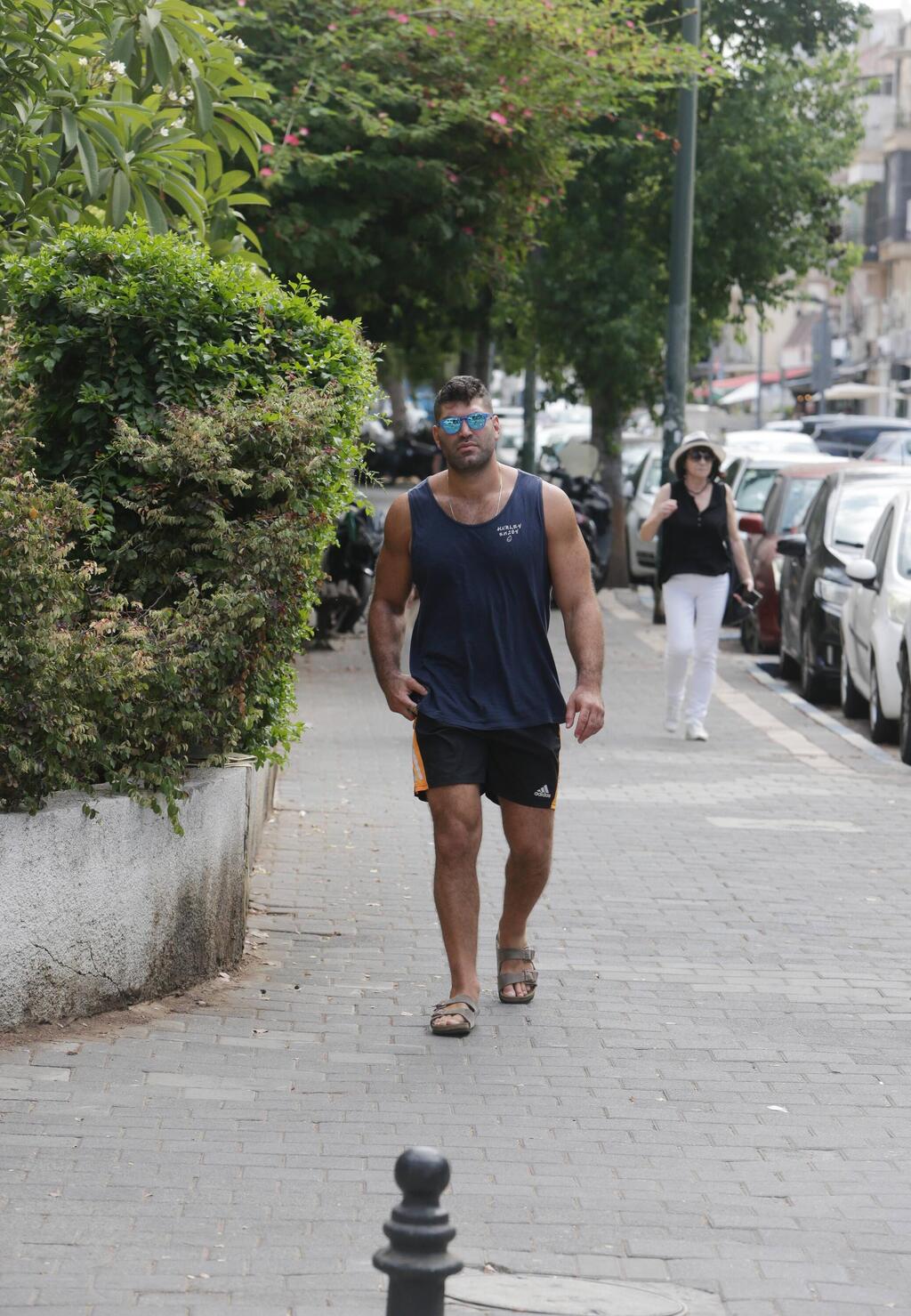 פפראצי אורי ששון 
