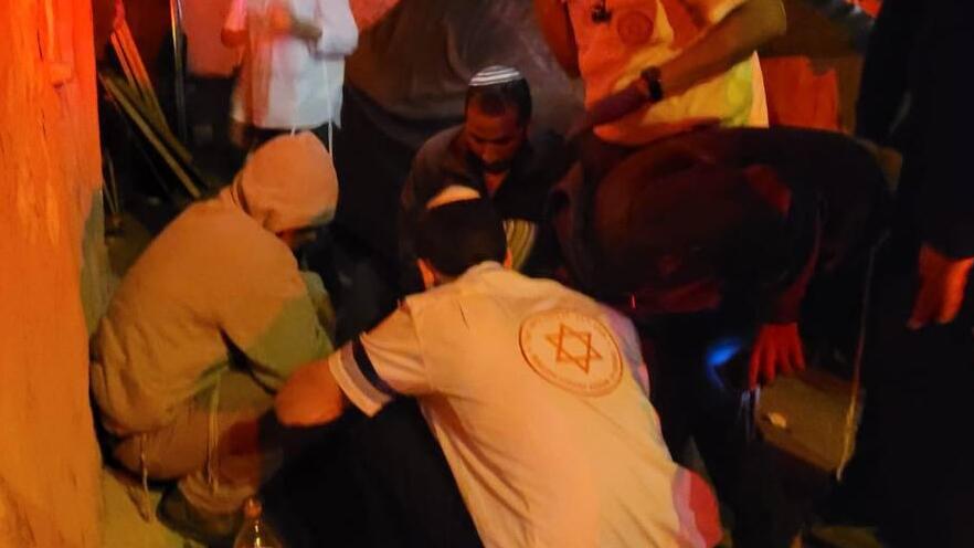 טיפול ביהודי שנפצע מיידוי אבנים בשייח ג'ראח