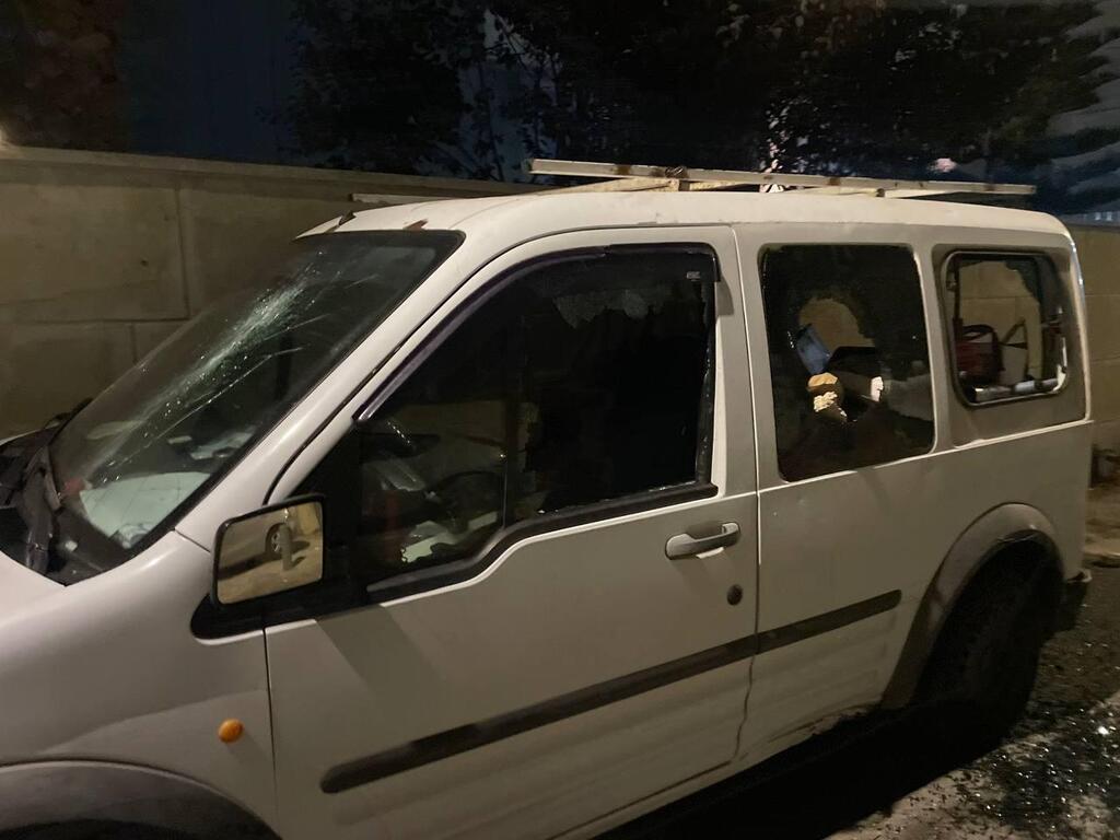 רכבים של ערבים שניזוקו מידוי אבנים בשייח ג'ראח