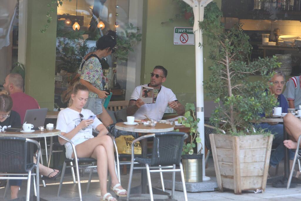 וגם אנחנו (צילום: מוטי לבטון) פפראצי
