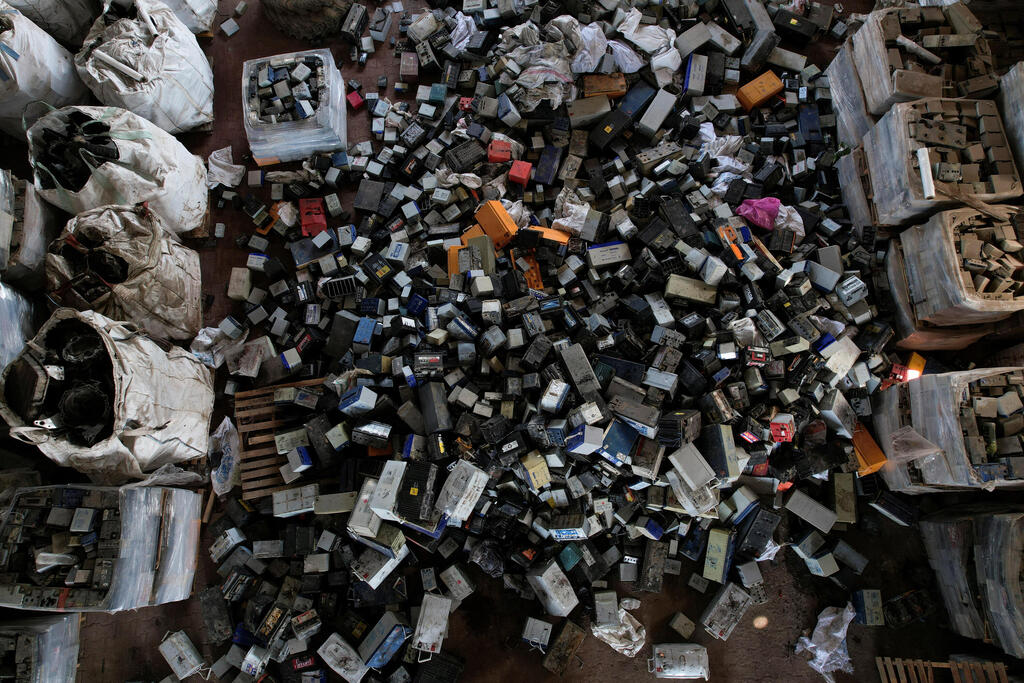 Broken batteries collected for sale and export, in Gaza (Photo: Reuters) broken batteries collected for sale and export, in Gaza