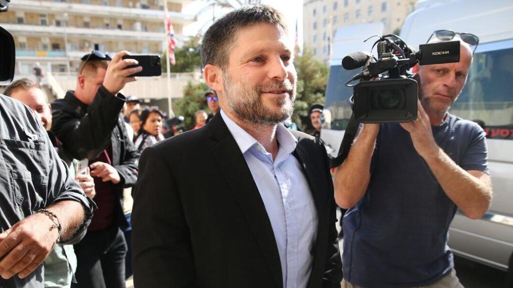 סמוטריץ מגיע לפגישתו עם נתניהו