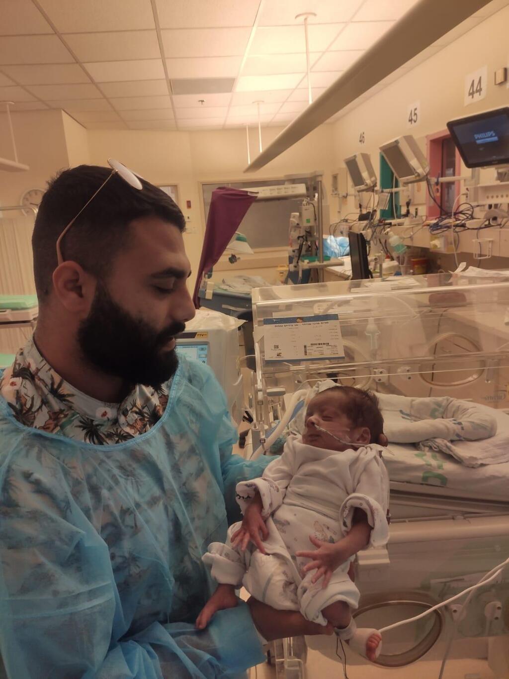 ג'וני יוסוף תינוק פליט סורי מקפריסין ניתוח לב בשניידר