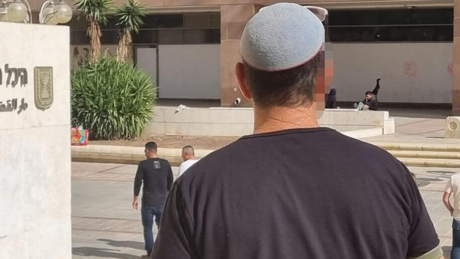 אביה של הילדה (צילום: חיים הורנשטיין) אב הילדה שנאנסה