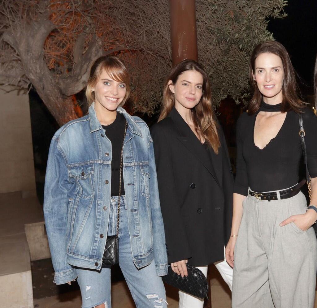 מהמלדיביים לניו יורק ועד לתל אביב. גולדמן, לירון ויצמן וסלע (צילום: ענת מוסברג) תערוכה שרה קורי