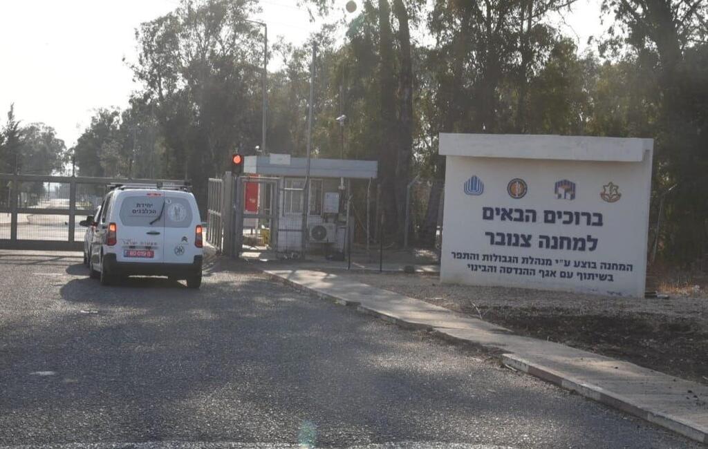 גניבת ענק מבסיס צה