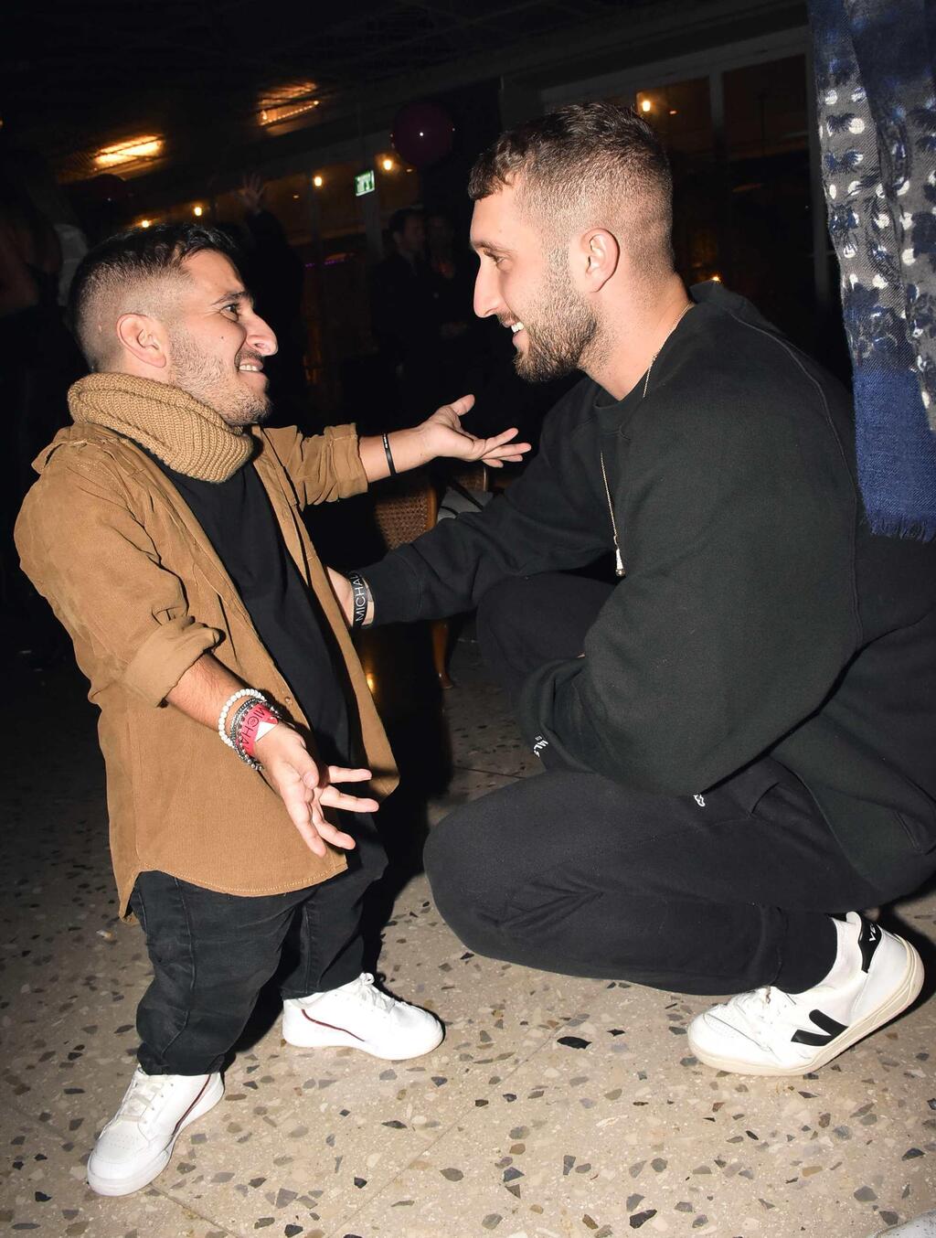 בגובה העיניים. בן זיני ואלעד צפני (צילום: אמיר מאירי) יום הולדת מיכל הקטנה