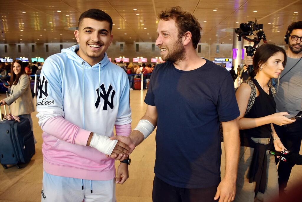 בא בלי אבא. ליאם גולן וליאור דיין (צילום: אמיר מאירי) גולסטאר יוון
