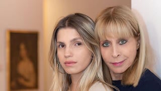 ד"ר תמר אשכנזי ובתה המאומצת יולי אשכנזי 