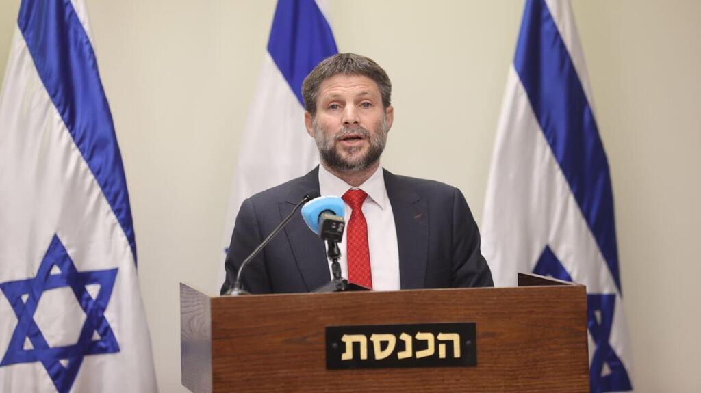 בצלאל סמוטריץ' בישיבת סיעה לפני השבעת הכנסת