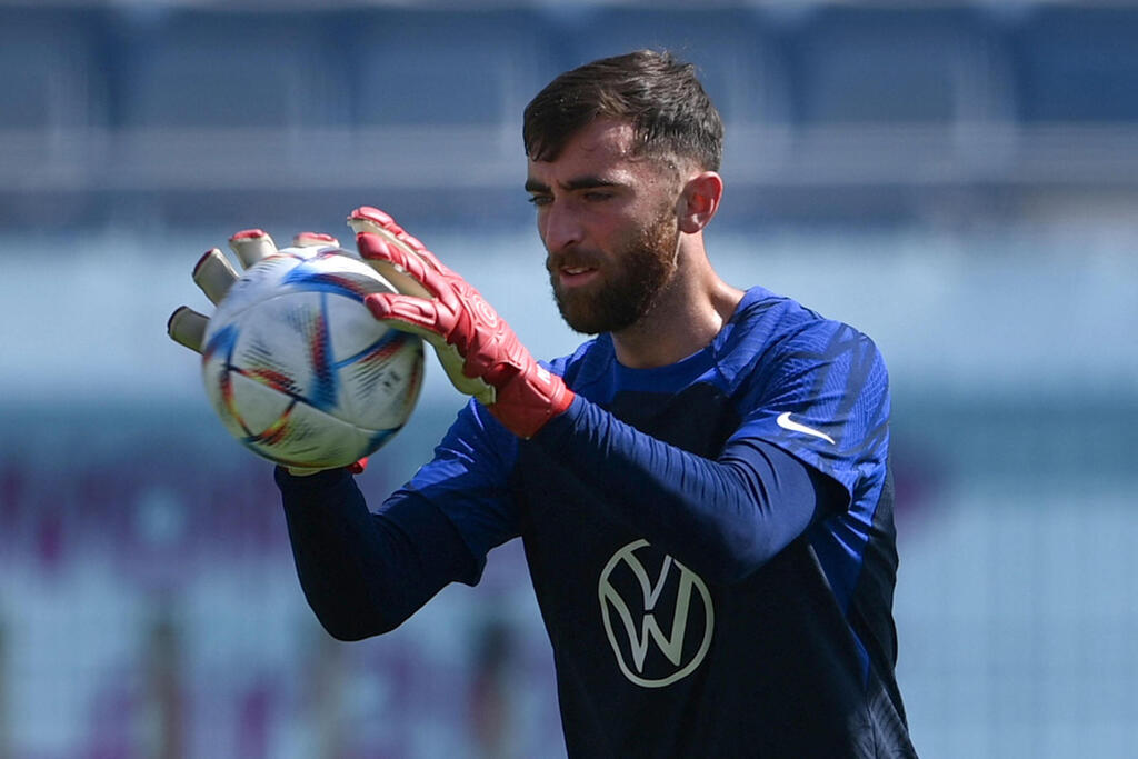 USA's goalkeeper Matthew Turner