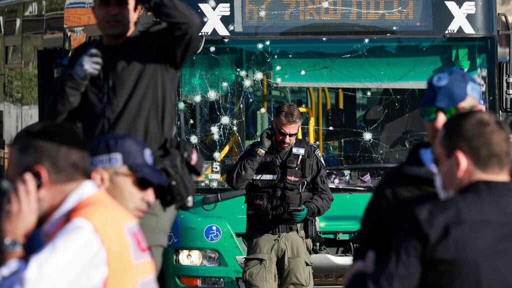 Scene in one of the blasts in Jerusalem (Photo: AFP) זירת האירוע בשכונת רמות