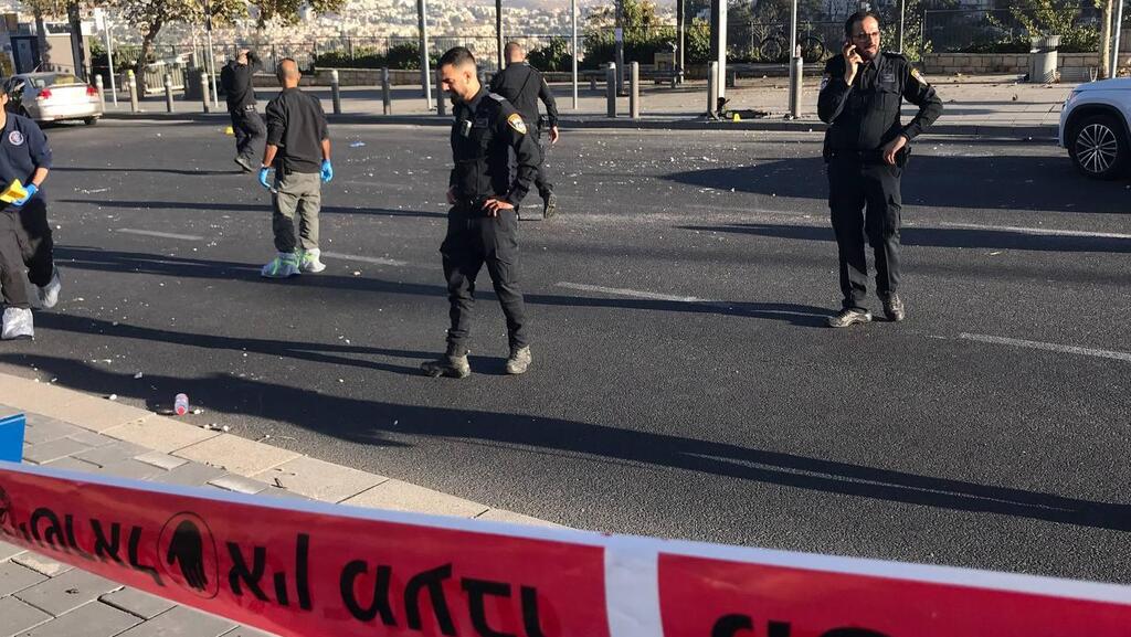 זירת הפיגוע בירושלים, אתמול (צילום: יואב דודקביץ') זירת האירוע בירושלים