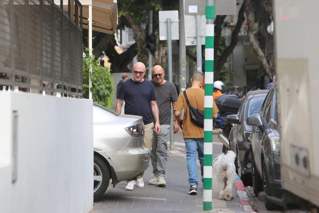 קרובים קרובים (צילום: מוטי לבטון) פפראצי