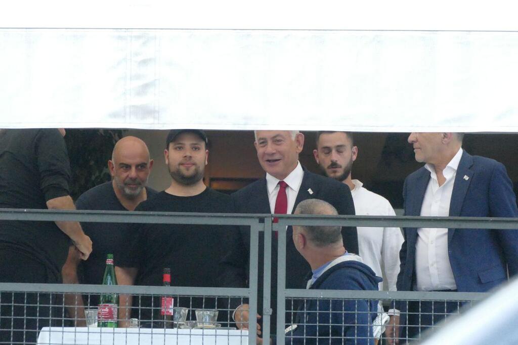 ביבי והפמליה (צילום: אמיר מאירי) פפראצי מיכל הקטנה בנימין נתניהו ביבי