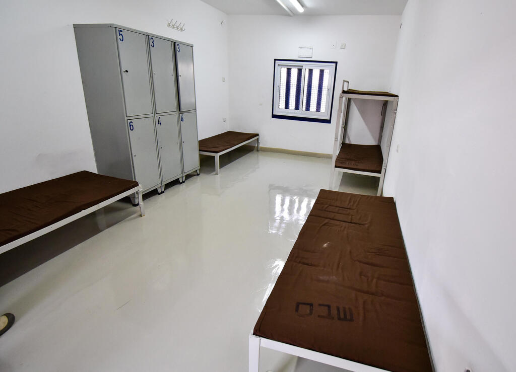 תא בכלא גלבוע (צילום: נחום סגל) כלא גלבוע לאחר שעבר שיפוץ ושדרוג