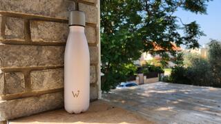 Water.io: בקבוק מים חכם