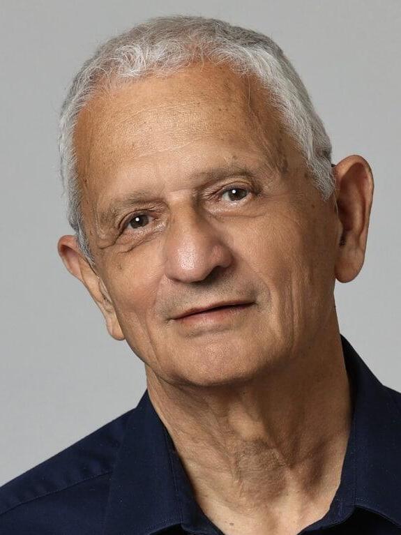 נחום ברנע