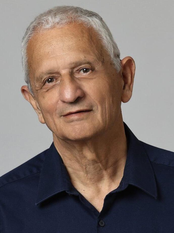 נחום ברנע