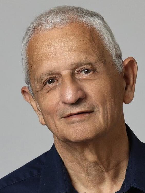 נחום ברנע