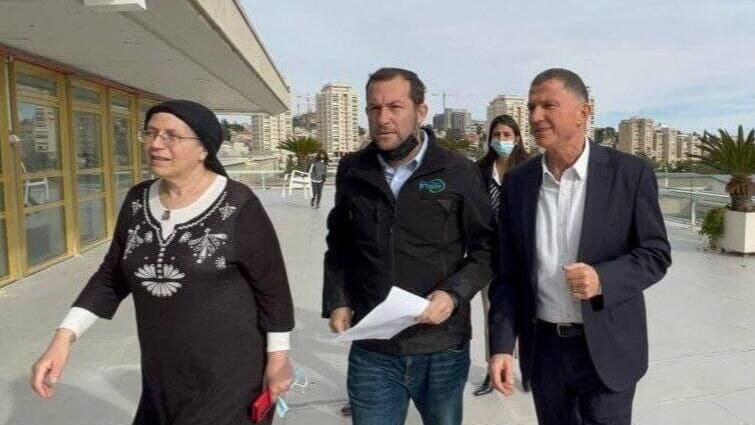 "סוף סוף רואים את האור בקצה המנהרה". יוזמי החוק - ח"כ אדלשטיין, ראש מועצת שומרון והשרה אורית סטרוק (צילום: מועצת שומרון) יולי אדלשטיין, יוסי דגן ואורית סטרוק