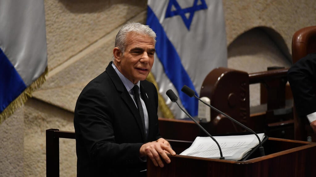 "סמוטריץ' ודרעי שולטים בממשלה הזו. נתניהו שותף זוטר". לפיד (צילום: יואב דודקביץ') הצבעה על יו''ר הכנסת במליאה