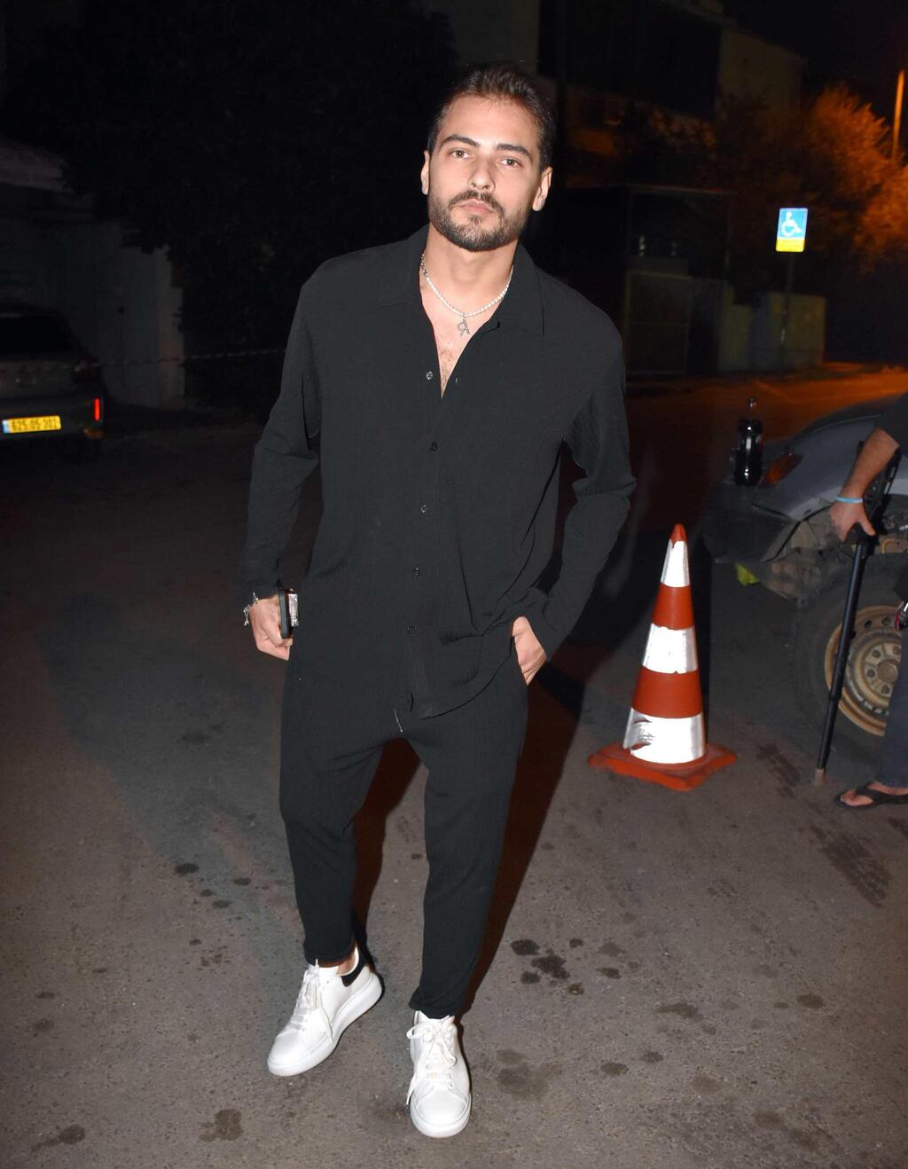 ישיר לנו סולו? רועי סנדלר (צילום: אמיר מאירי) מסיבת סוף שנה רנואר