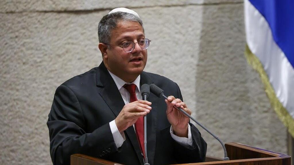 קצין בכיר: "מי שחשב שהמשטרה לא נגועה בפוליטיקה ישן בעמידה". השר המיועד איתמר בן גביר (צילום: נועם מושקוביץ דוברות הכנסת) מליאת הכנסת