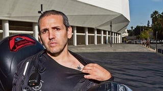  רס"ב עמוס בשירי והקעקוע לזכר אמיר חורי. "זה כאילו שהוא שומר עליי מלמעלה"