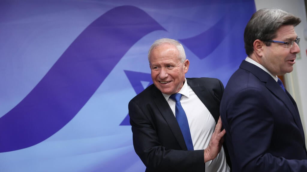 שר החקלאות דיכטר. תמך בהצעה - ובחר להימנע אחרי שנחשף להתנגדות (צילום: אוהד צויגנברג) ישיבת ממשלה