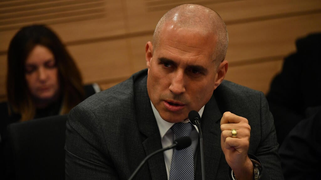 "במדינת היהודים, אני מעדיף יהודים על פני ערבים לא נאמנים". מילביצקי (צילום: אתר הכנסת) ח"כ חנוך מילביצקי בוועדת הכנסת