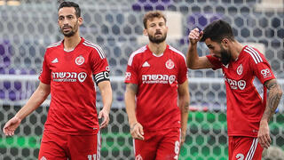 דן איינבינדר ושחקני הפועל ת"א מאוכזבים