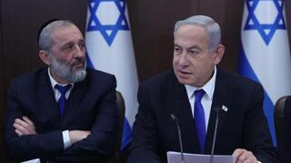 בנימין נתניהו בפתח ישיבת הממשלה