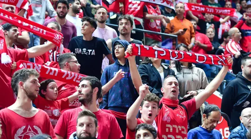 אוהדי הפועל תל אביב (חגי מיכאלי) אוהדי הפועל תל אביב